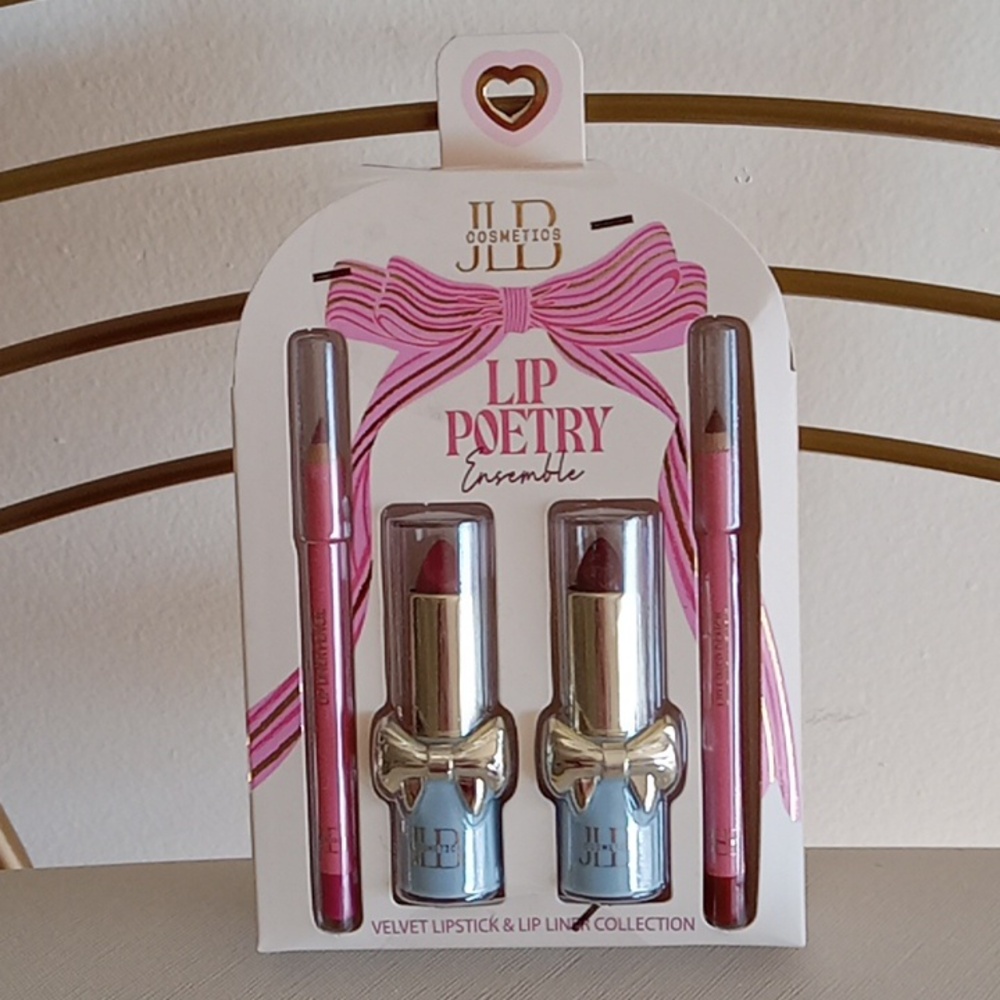 New!Viral Bow Lip Set
